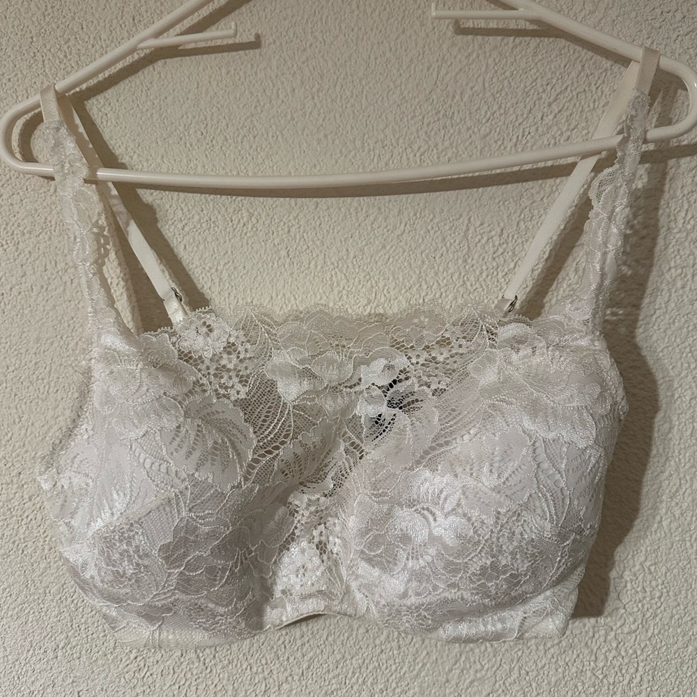 Soma Cami Floral Lace Bra Cream Color Underwire Size 38C